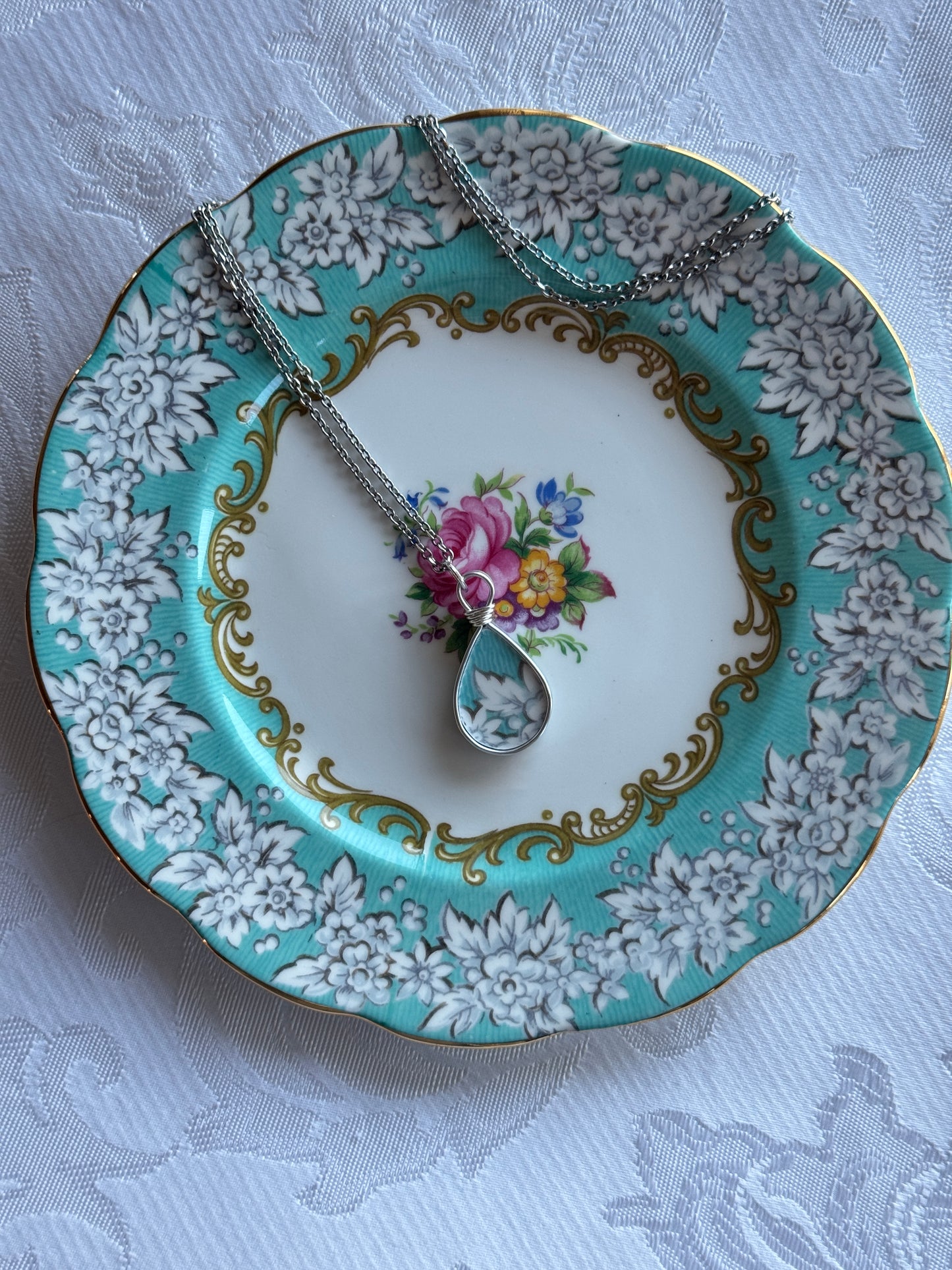 Enchantment Teardrop, The White Flowers, Silver