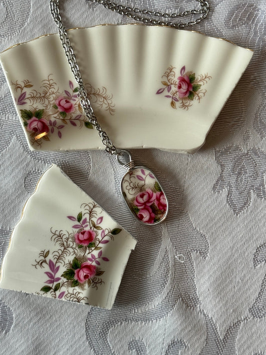 Lavender Rose Oval, The Full Bloom, Silver
