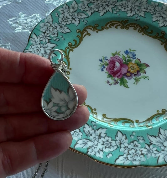 Enchantment Teardrop, The White Flowers, Silver