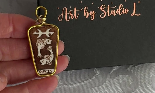 Zodiac Tombstone, Pisces, Gold