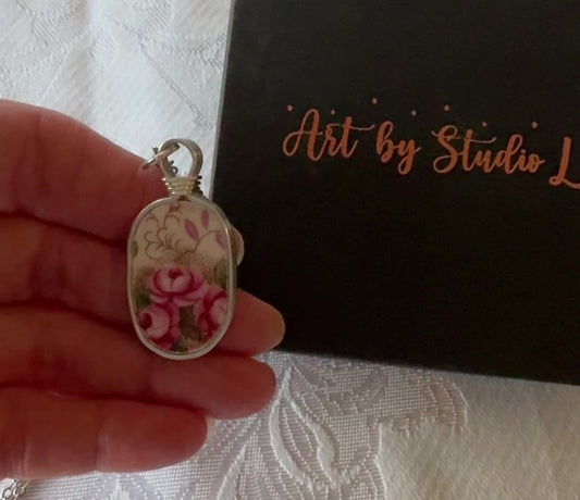 Lavender Rose Oval, The Full Bloom, Silver