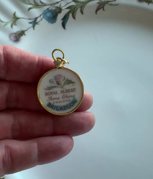 Brigadoon Round, The Mark of the Maker, Gold